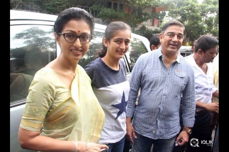 Celebrities-Cast-Vote-in-TN-Elections